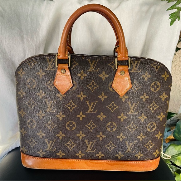 Louis Vuitton Handbags - Louis Vuitton Alma PM Monogram
